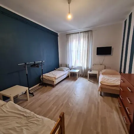 Kaktus Hostel *