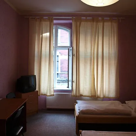 Kaktus Hostel *